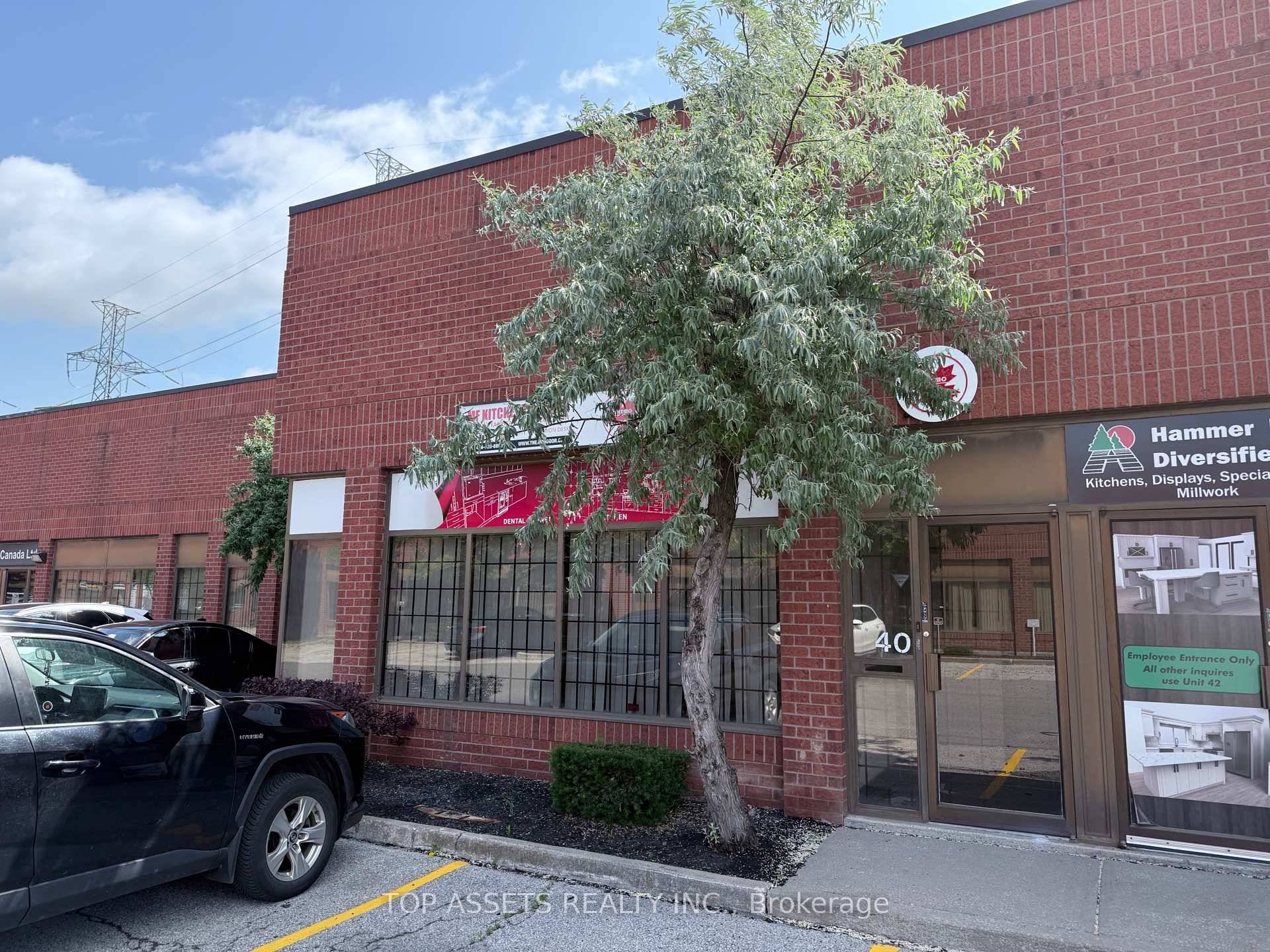 Small industrial unit with a drive door in desirable location close to the 407.