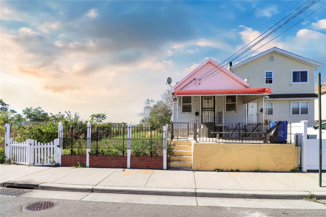 Welcome to 551 Beach 43rd Street, Far Rockaway, NY 11691 !