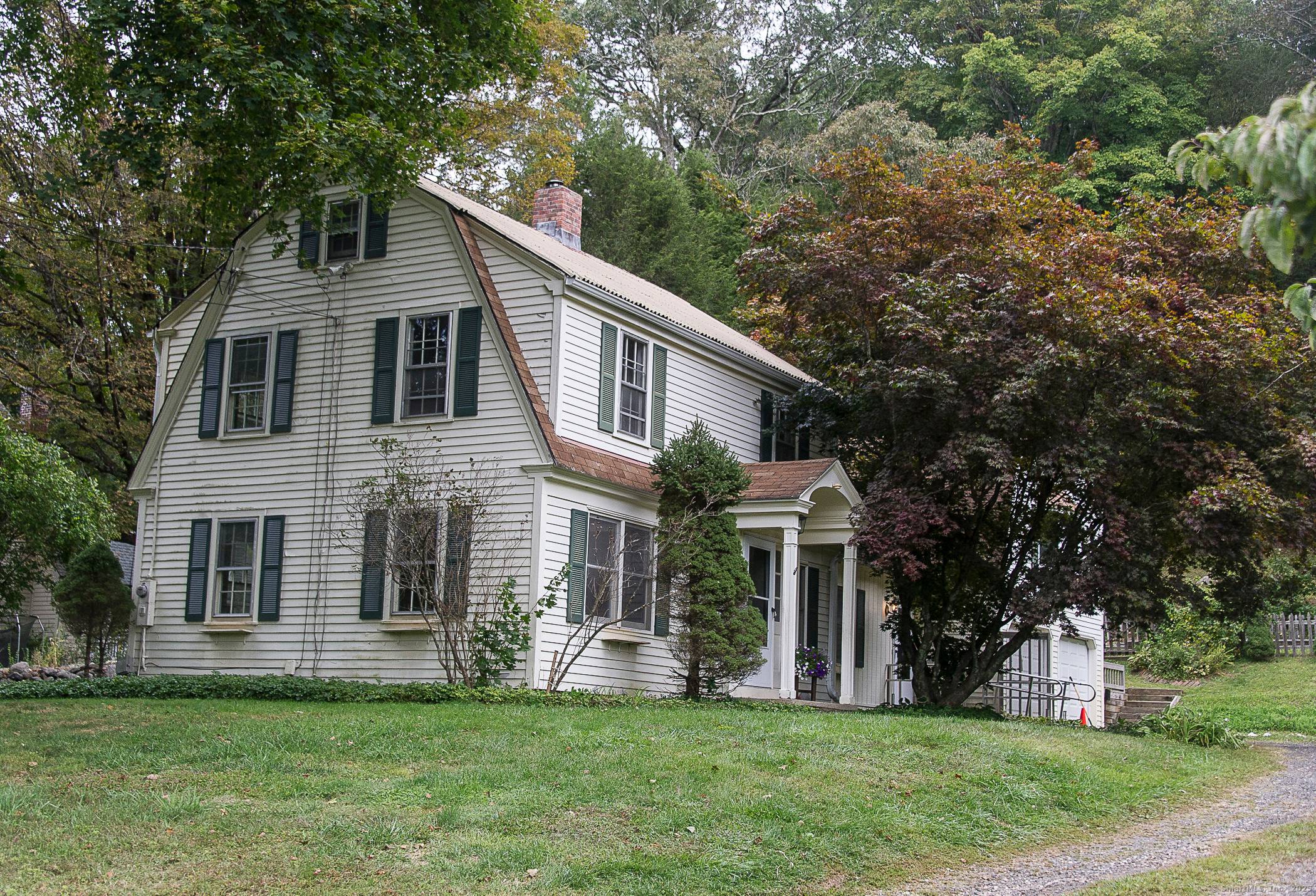 Charming and sweet 2 family house in Washington !
