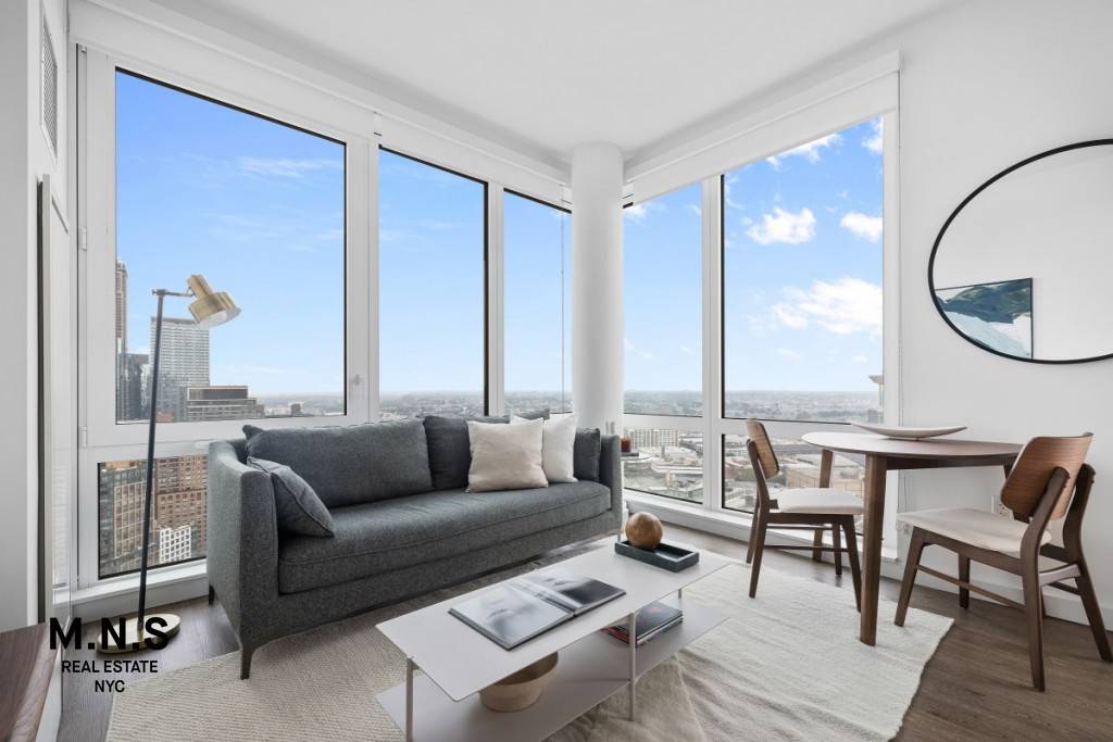 5 Pointz LIC Luxury 1 Bedroom Apartment Now Available !