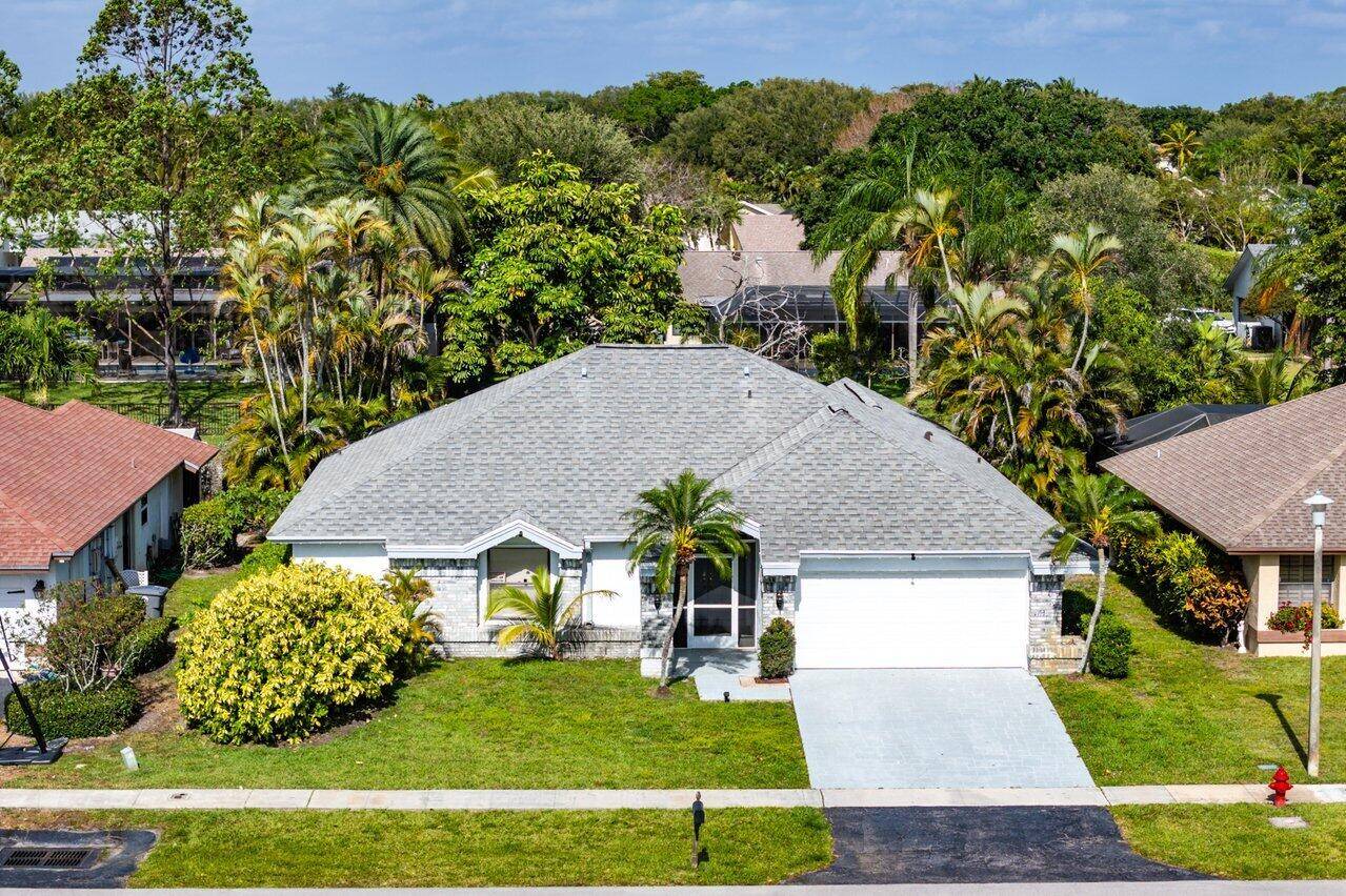 Waterfront 4BR Home in Boca Chase Renovated Move In Ready !