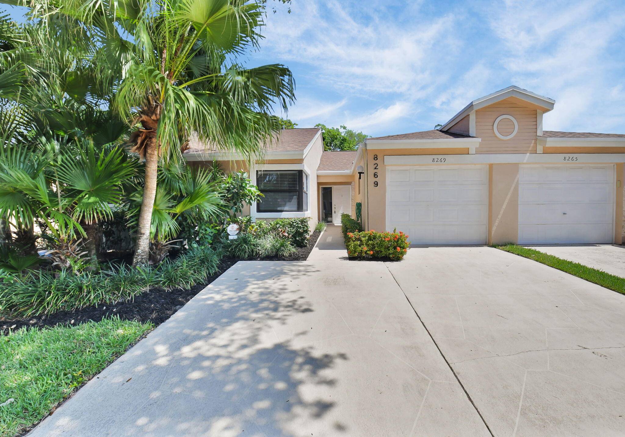 Stunning 2 bedroom, 2 bathroom unit with 1 car garage featuring high end designer finishes.