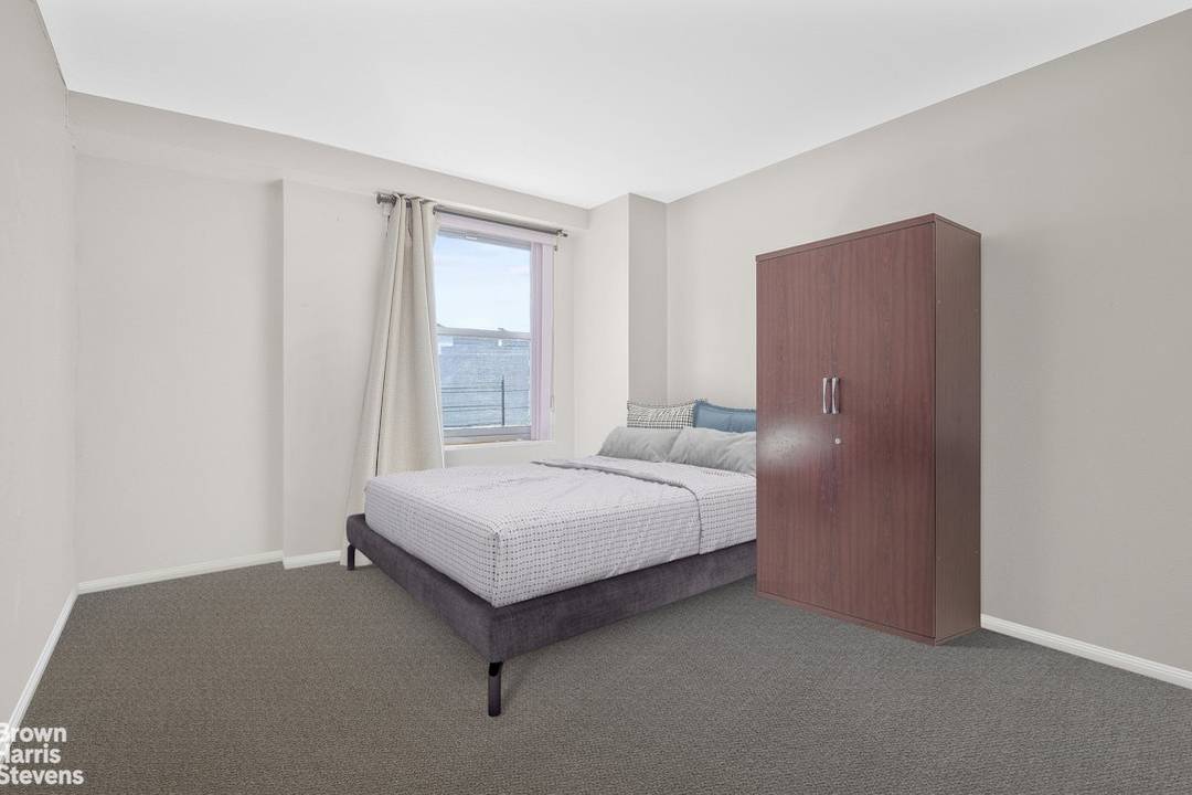 Welcome to this beautifully maintained 2 bedroom, 1 bathroom co op in the heart of Forest Hills !