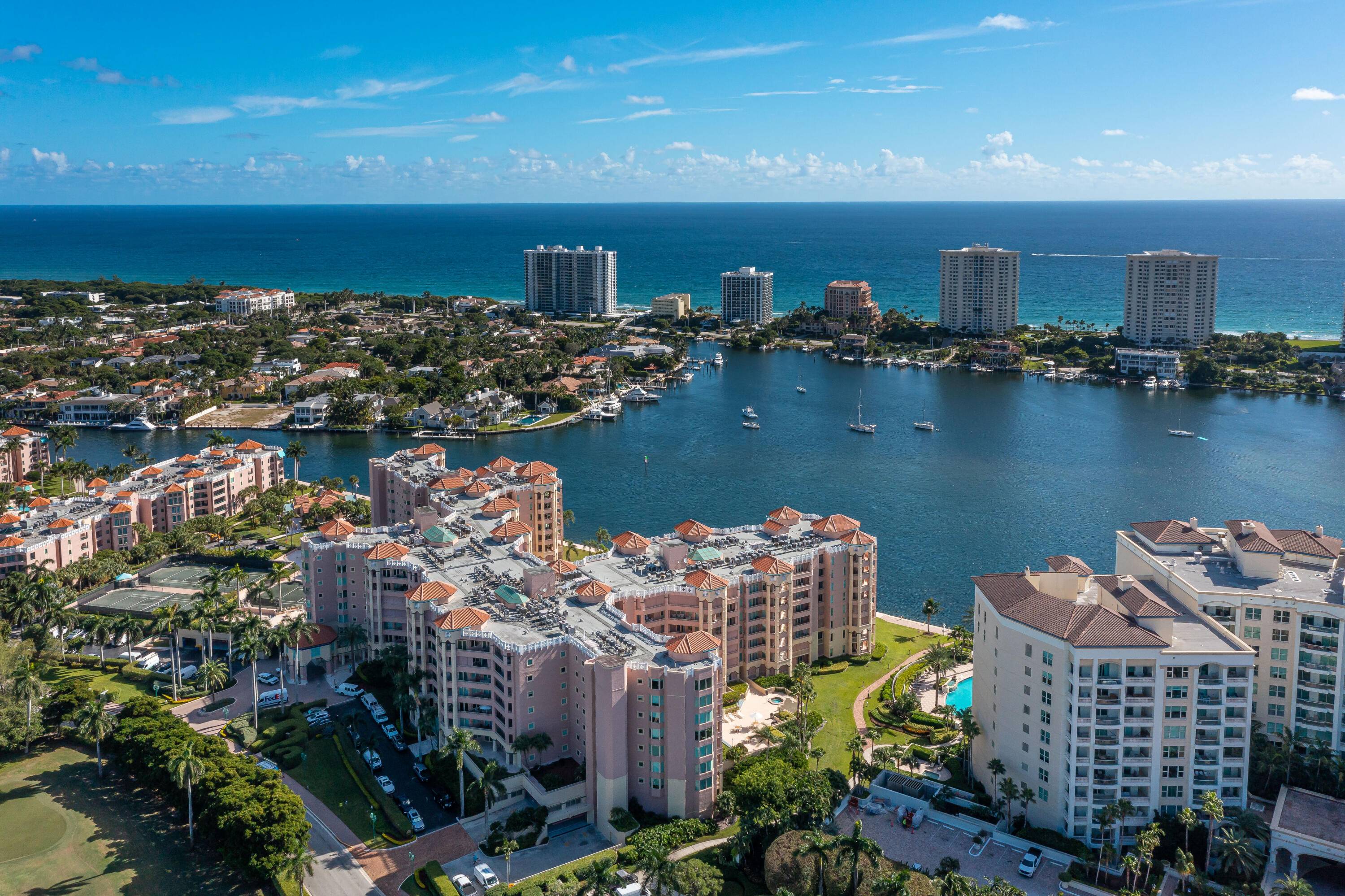 Beautiful luxury residence in the heart of downtown Boca Raton.