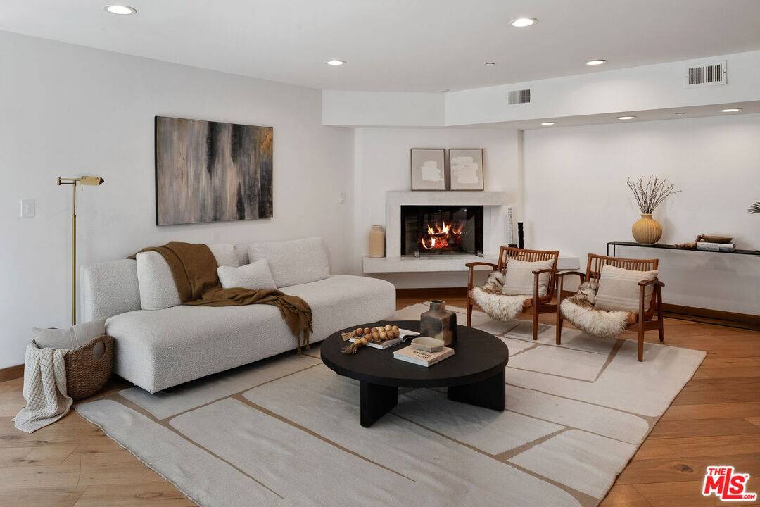 512   Brooks Ave 3BR Marina Del Rey La