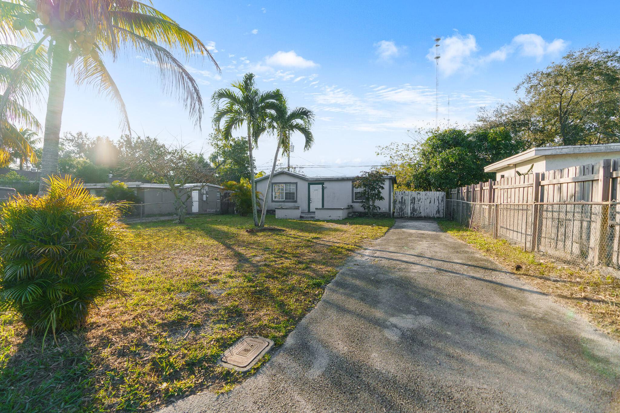 Investor Special in Sunny South Florida !