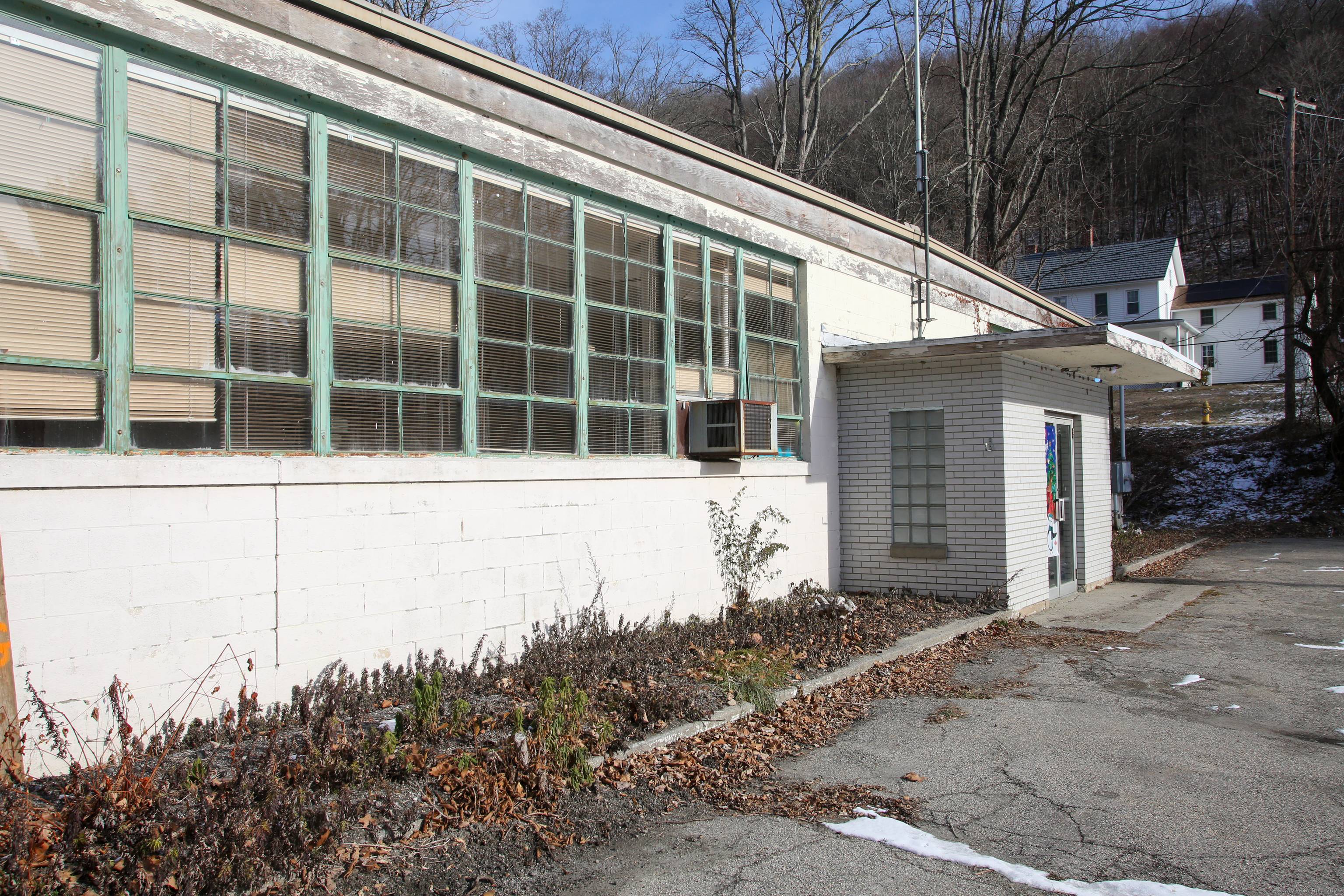 Kent's only Industrial Factory circa 1960 consists of two buildings The largest is 15, 000 sq ft the other is 7000 sq ft.