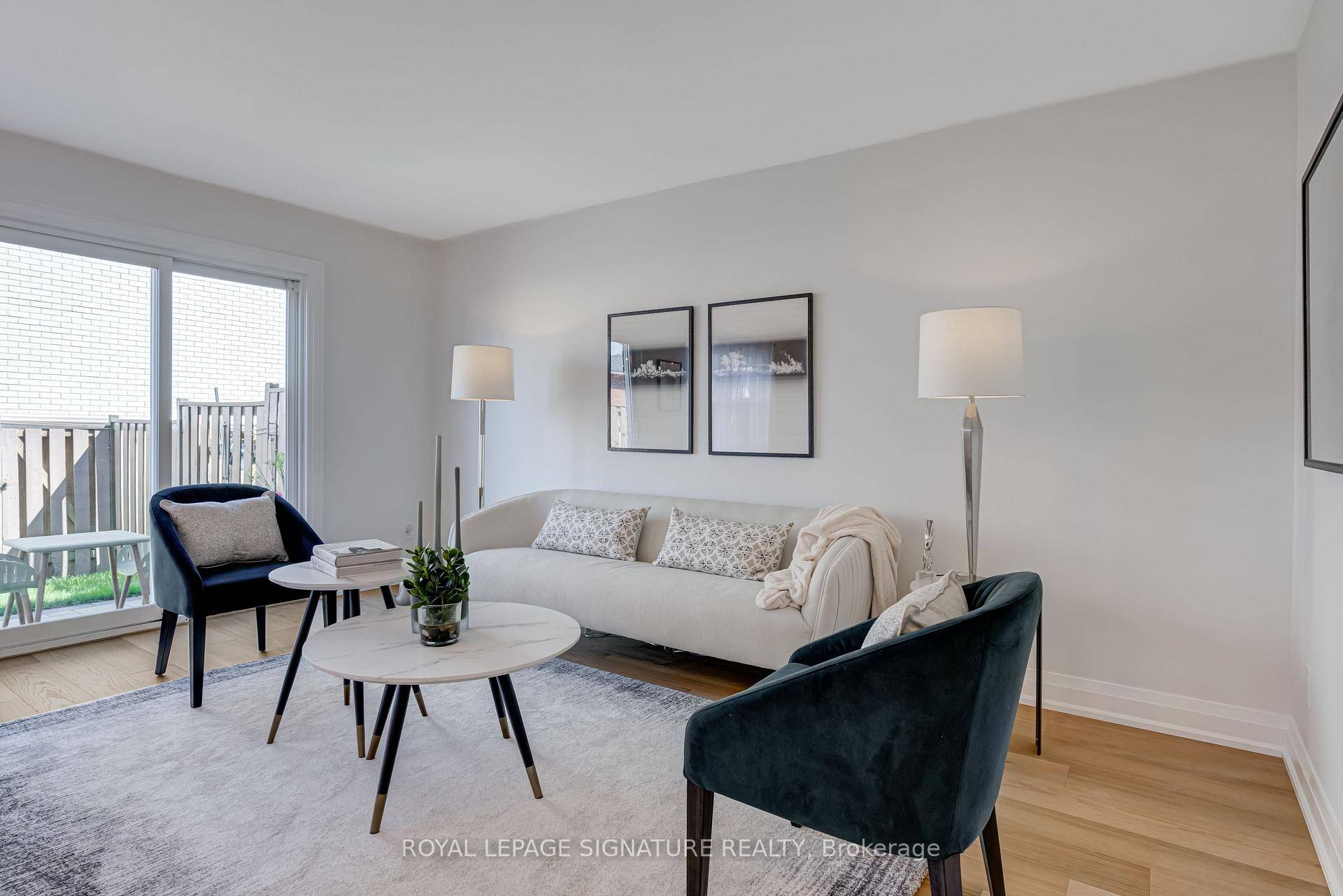 Welcome To 71 Cass Avenue 44, A Beautifully Renovated 3 Bedroom, 2 Bathroom Townhome Nestled In The Sought After Tam OShanter Sullivan Neighbourhood.
