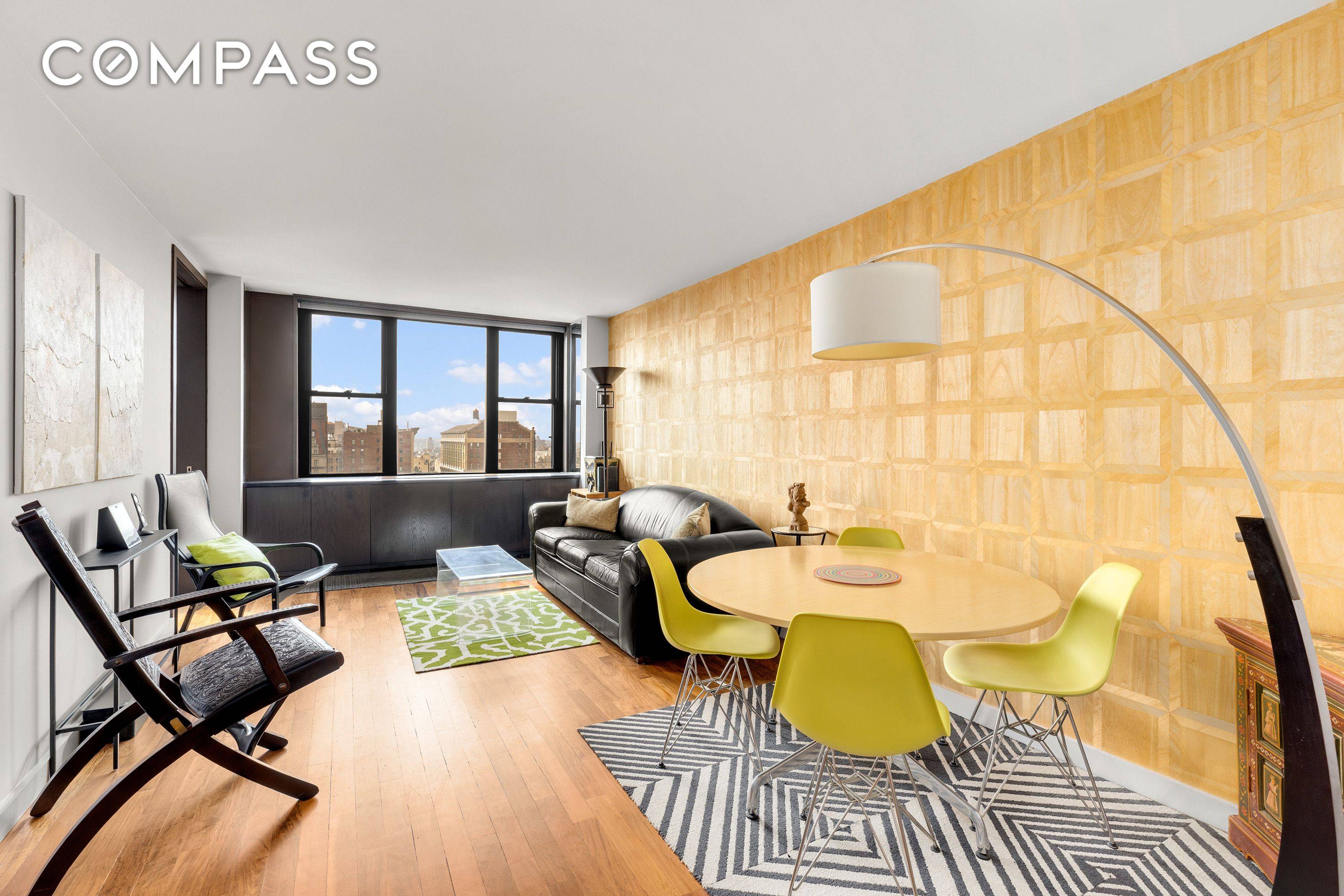 Residence 31E is a beautifully renovated true one bedroom home with expansive city views and incredible light.
