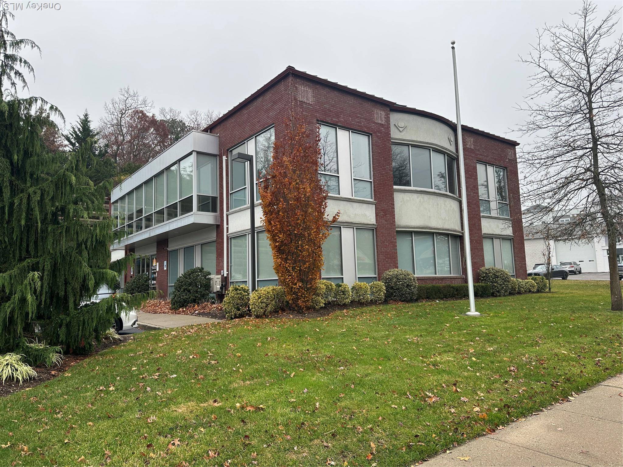 Excellent Leasing Opportunity 1, 700 SF Class A Medical Professional Office Suite This 1, 700 SF second floor suite is located in a newly built, modern two story Class A ...