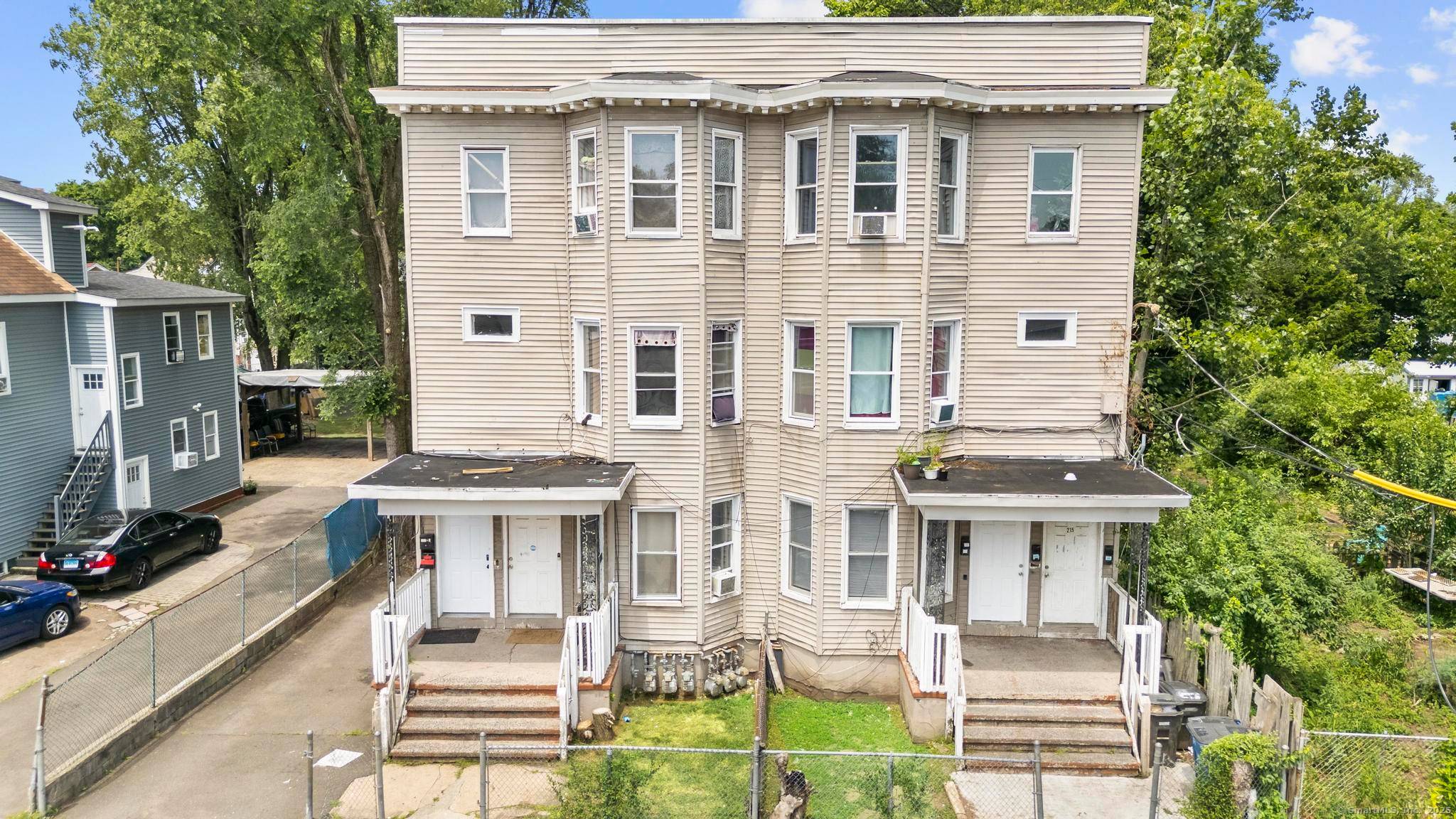 Prime investment opportunity in the heart of New Haven.