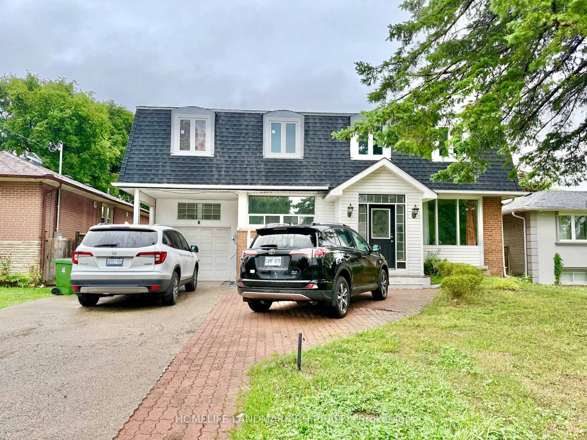 Renovated All inclusive Basement Apartment With Separate Entrance In A Quiet Neighbourhood.