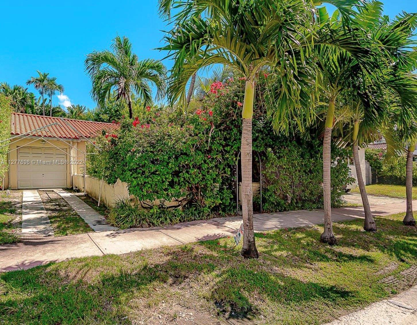 Best Location ! Beautiful Art Deco home in one of the most desirable neighborhoods of Miami Beach South Beach.