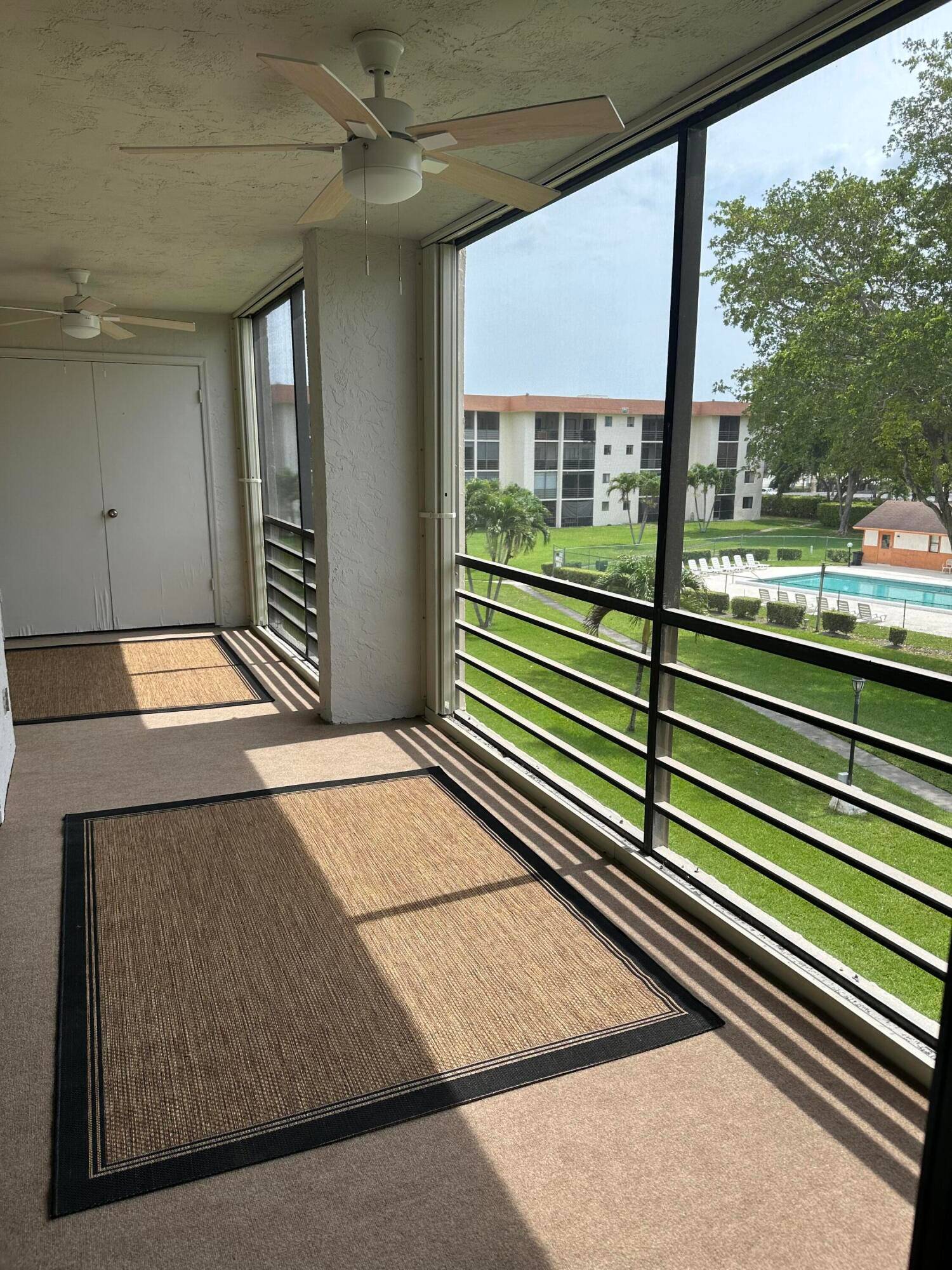 Priced to sell quickly and ready for move in !