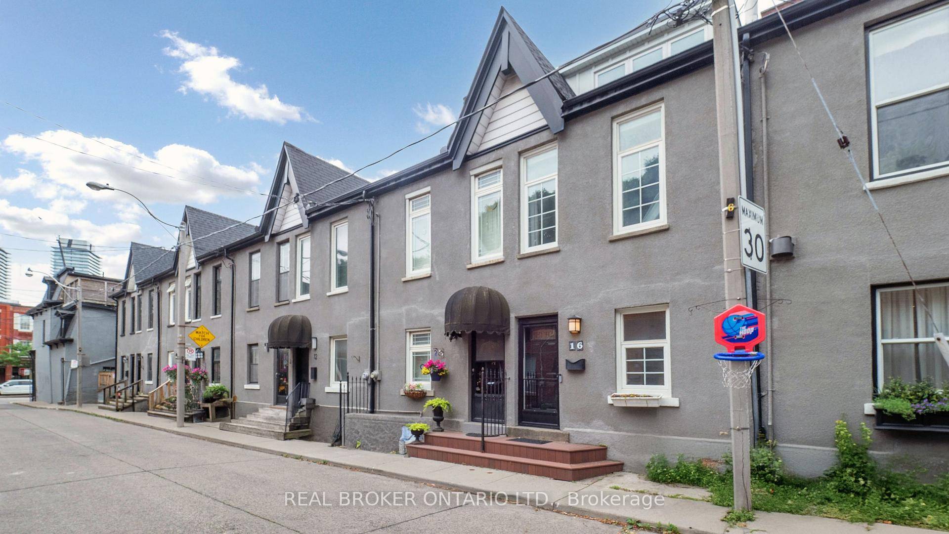 3 Bed, 2 Bath Freehold Townhouse in Hidden Distillery District Community !