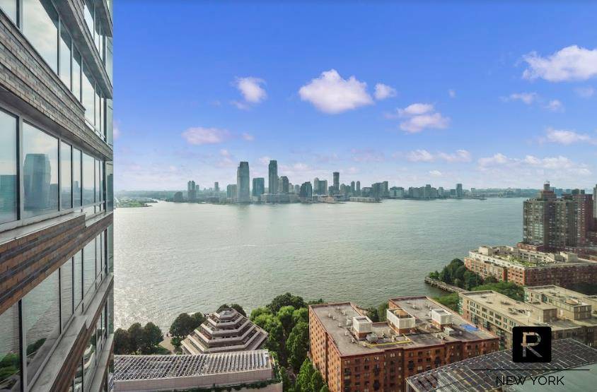 Stunning Luxury Corner 3 Bed, 3.