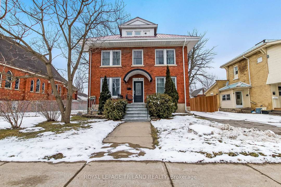 Welcome to 24 Flora Street a stunning 2.