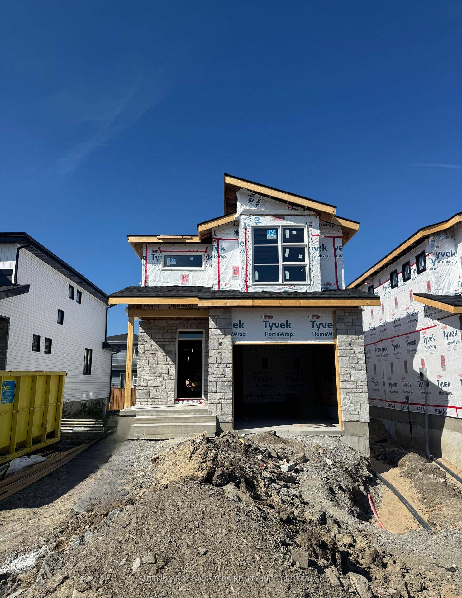 Welcome to 216 Superior Drive in Amherstview, Ontario !