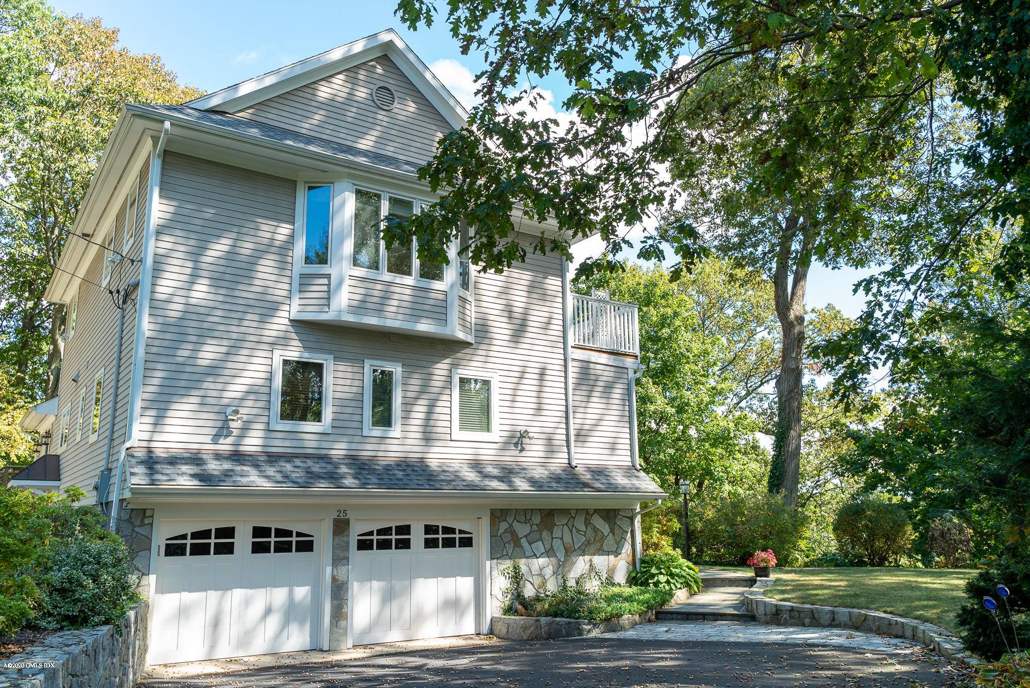 Elegance is the theme for this updated modern home on a cul de sac in Riverside.