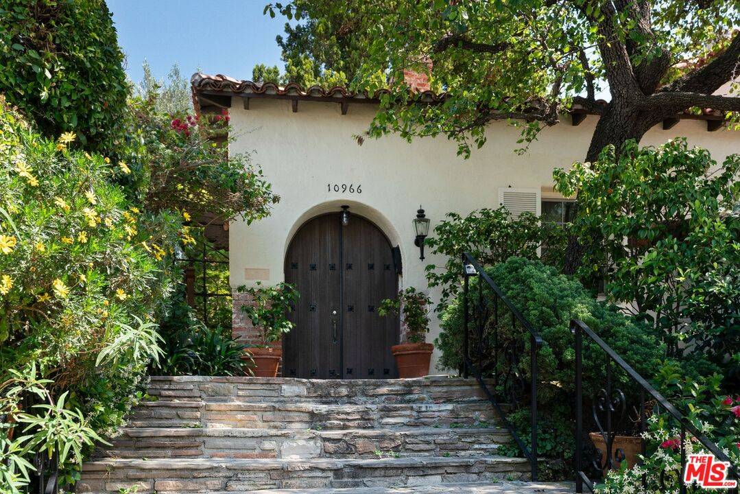 10966   Strathmore Dr 2BR Westwood La