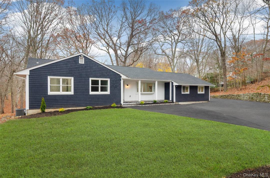 Welcome to 150 Remsen Rd in the heart of Wading River !