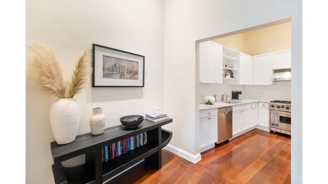 Residence 4B at 2112 Broadway is a beautifully proportioned 1, 659 square foot, two bedroom, two and a half bathroom home in the iconic Apple Bank Building on the Upper ...
