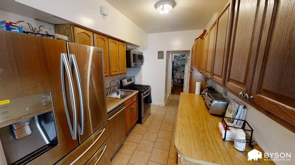 31 64 45th St offers both investors and end users a clean and updated space with easy access into Manhattan.