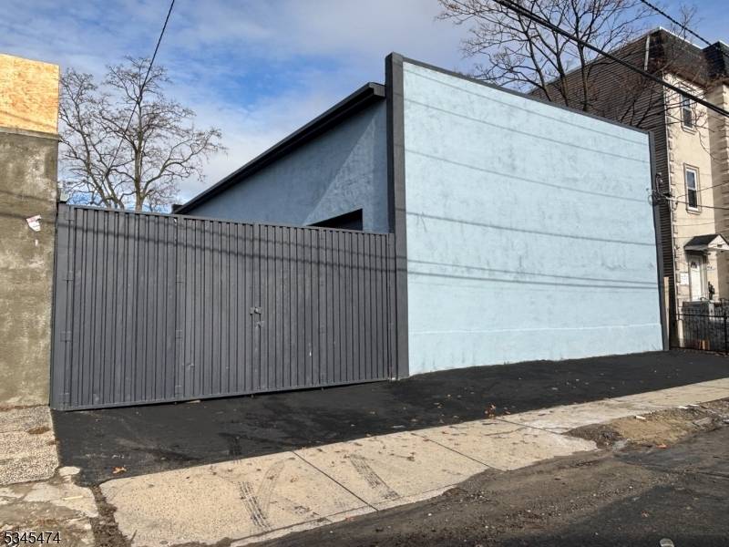 Your opportunity to bring your business into this 2200 square foot building with TWO separate units broken into equal size at approx.