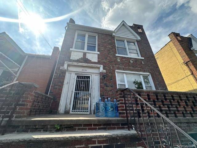 Unique opportunity for investors and end users alike !