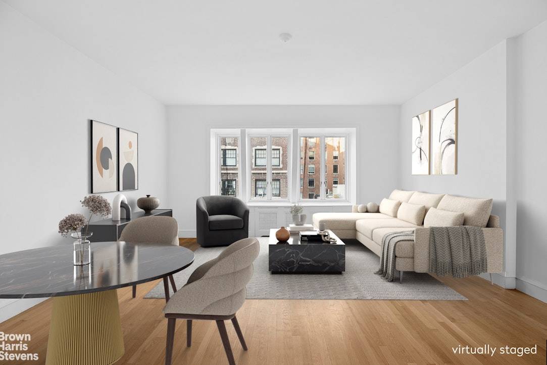 Embrace the quintessential Manhattan lifestyle in this inviting one bedroom residence, tucked inside a storied landmark mansion just blocks from Central Park and the Metropolitan Museum of Art.