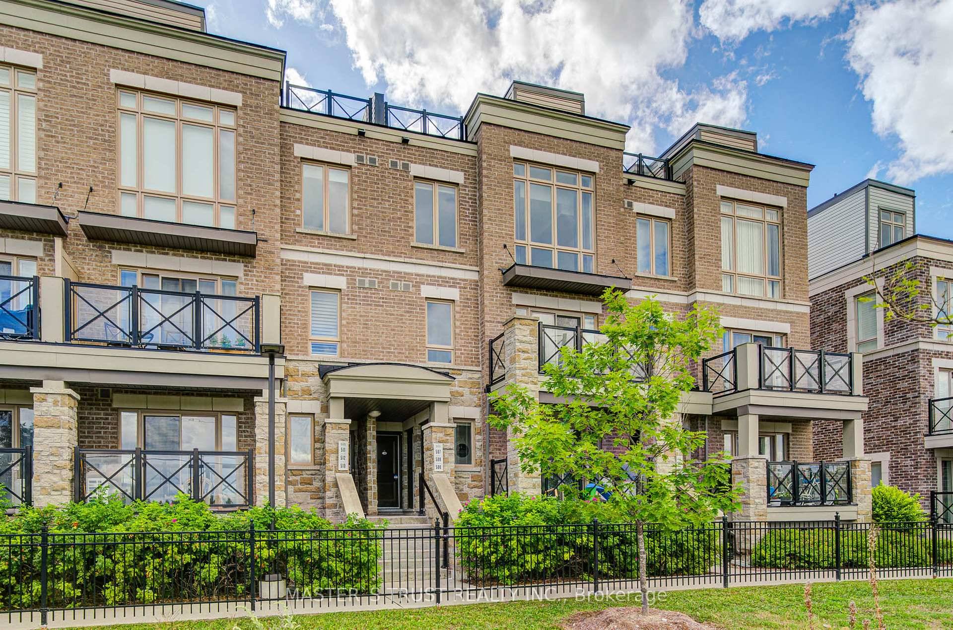Welcome to 507 30 Dunsheath Way in Markham.