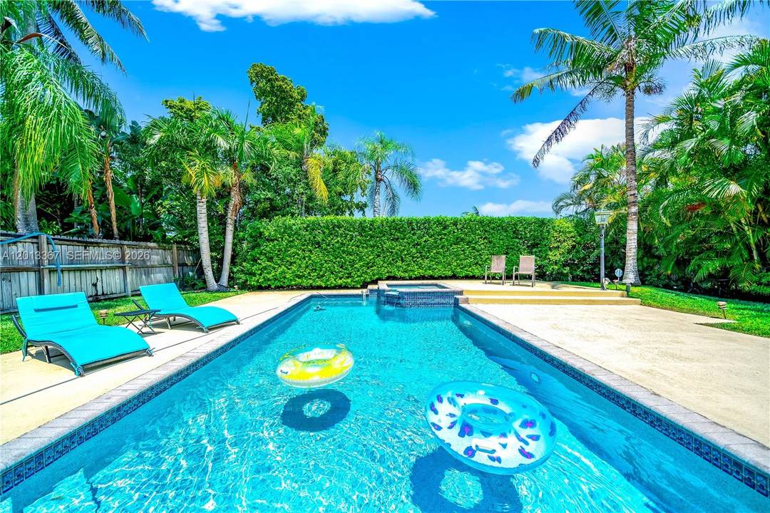 Tucked away on a peaceful cul de sac, beautiful 3 bedroom, 2.