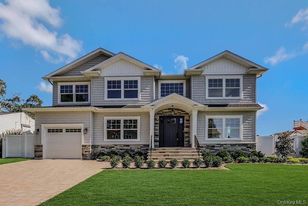 HOUSE IS COMPLETE ! ! Brand New Construction in Prime Plainview Location !