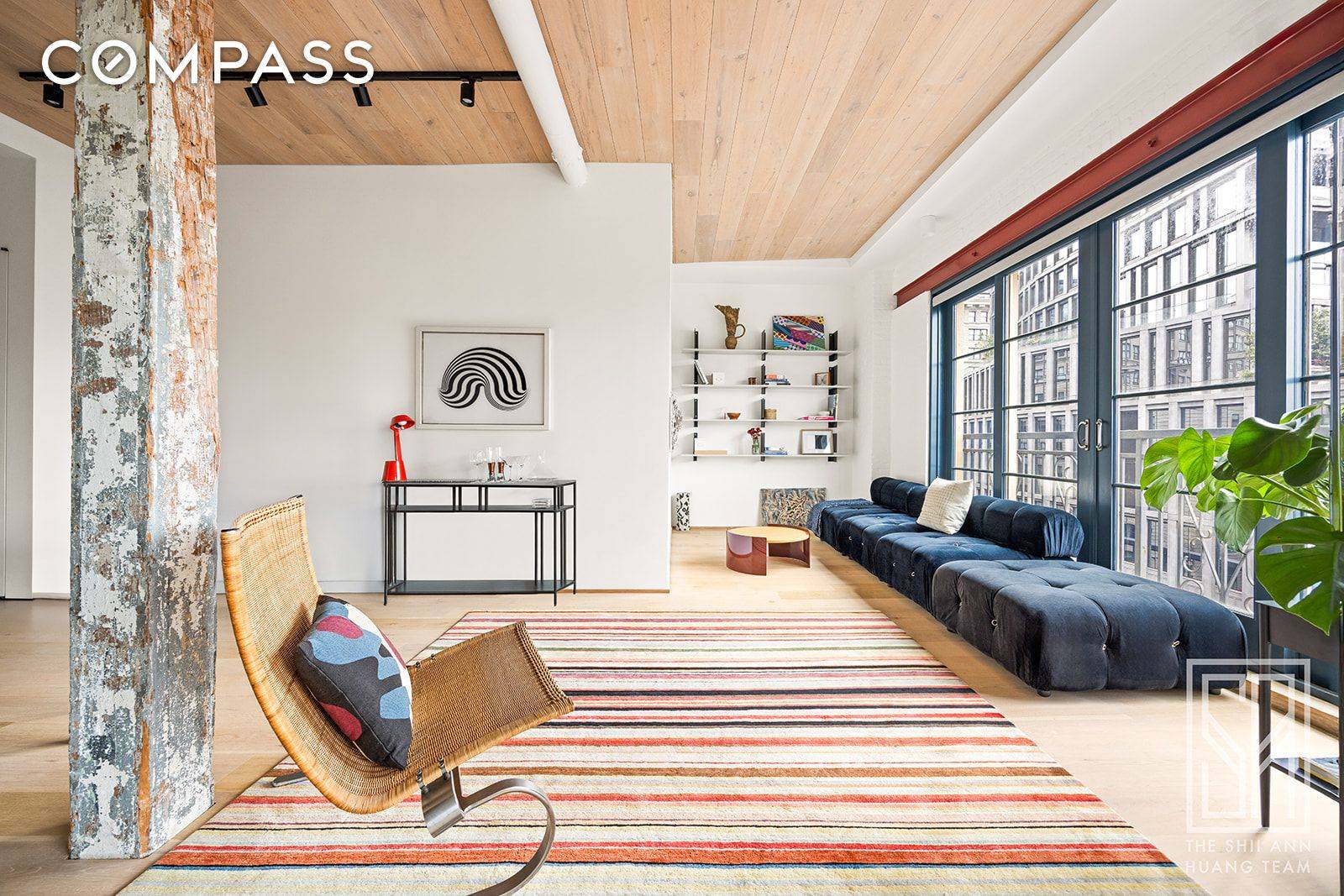 An architectural gem in the heart of DUMBO, this gut renovated condo loft has been transformed into a home of both style and comfort.