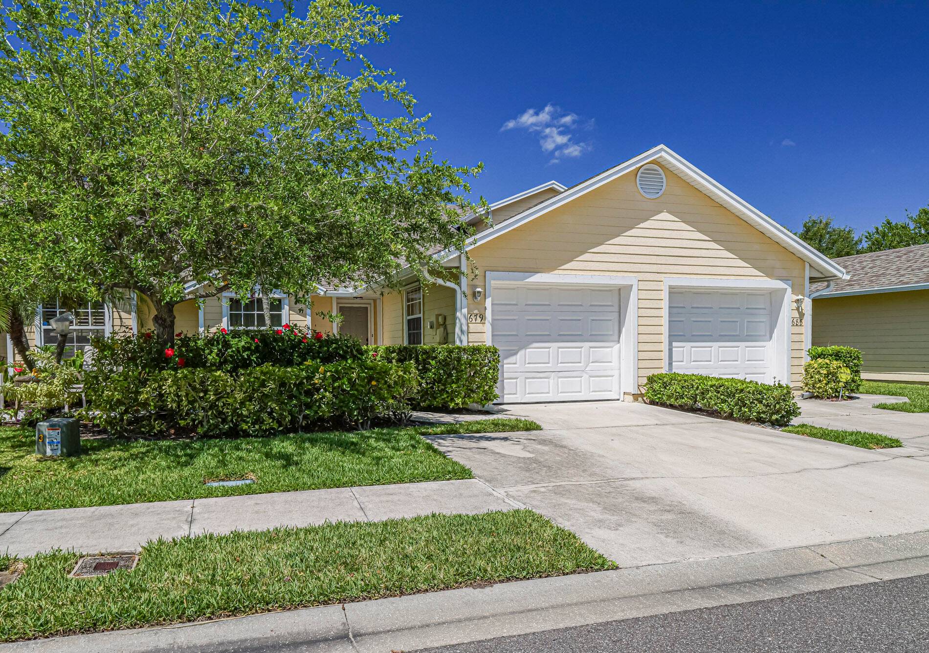 Turnkey Pool Home Just Minutes from the Beach Downtown Vero.