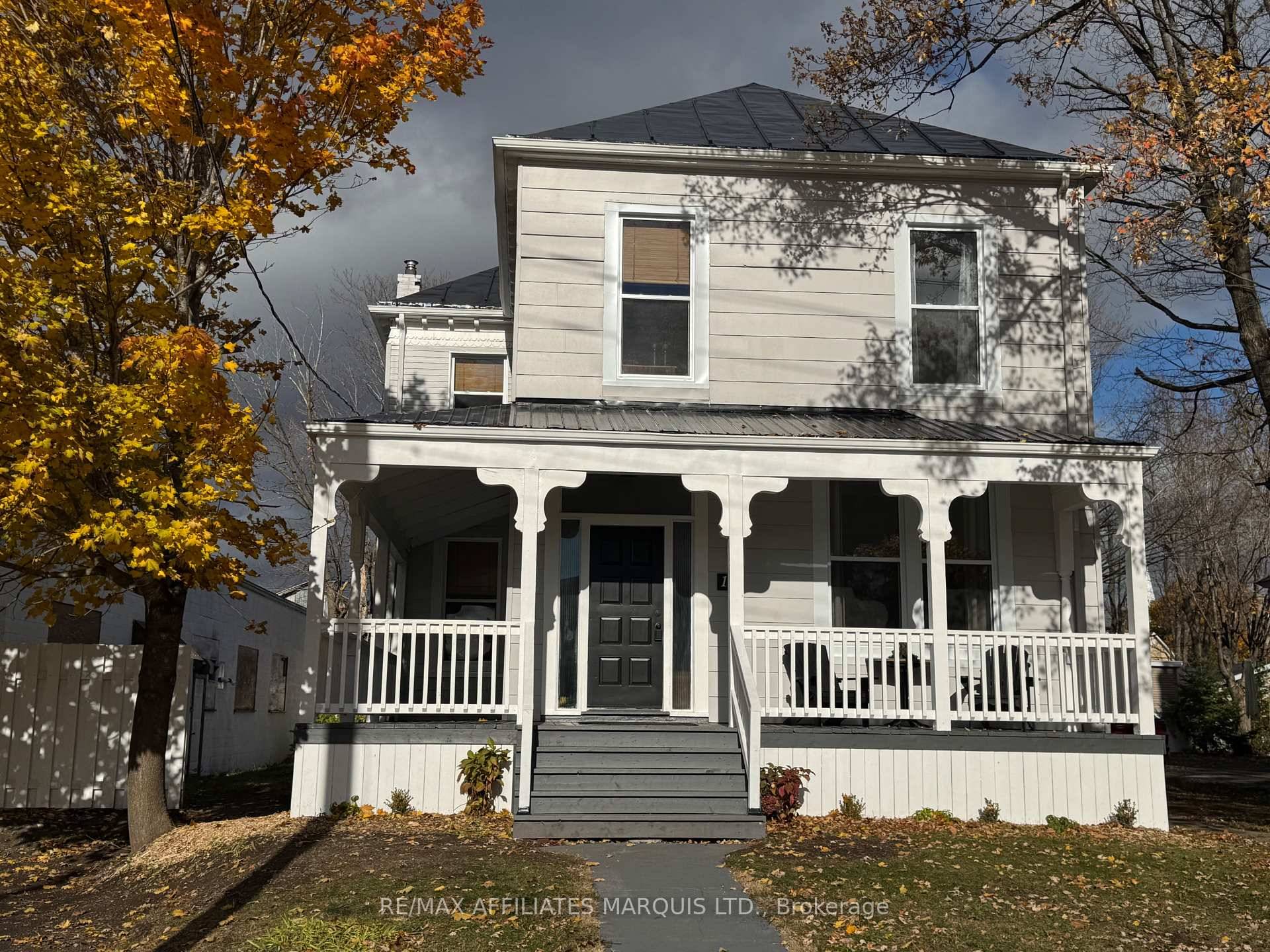 Are you looking for stunning family property located in the heart of Alexandria ?