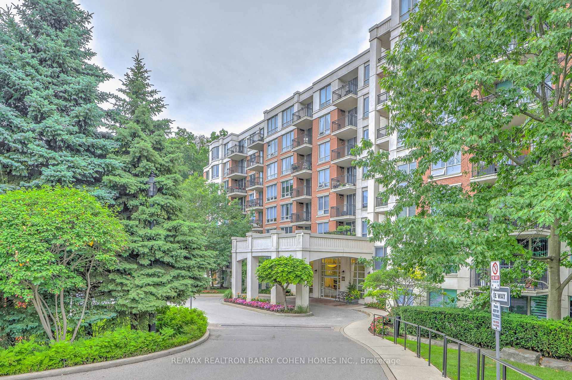 Your Search Ends Here ! Absolutely Stunning Recently Renovated 1 1 Unit In Prime, Triple A, Prestigious Neighbourhood.