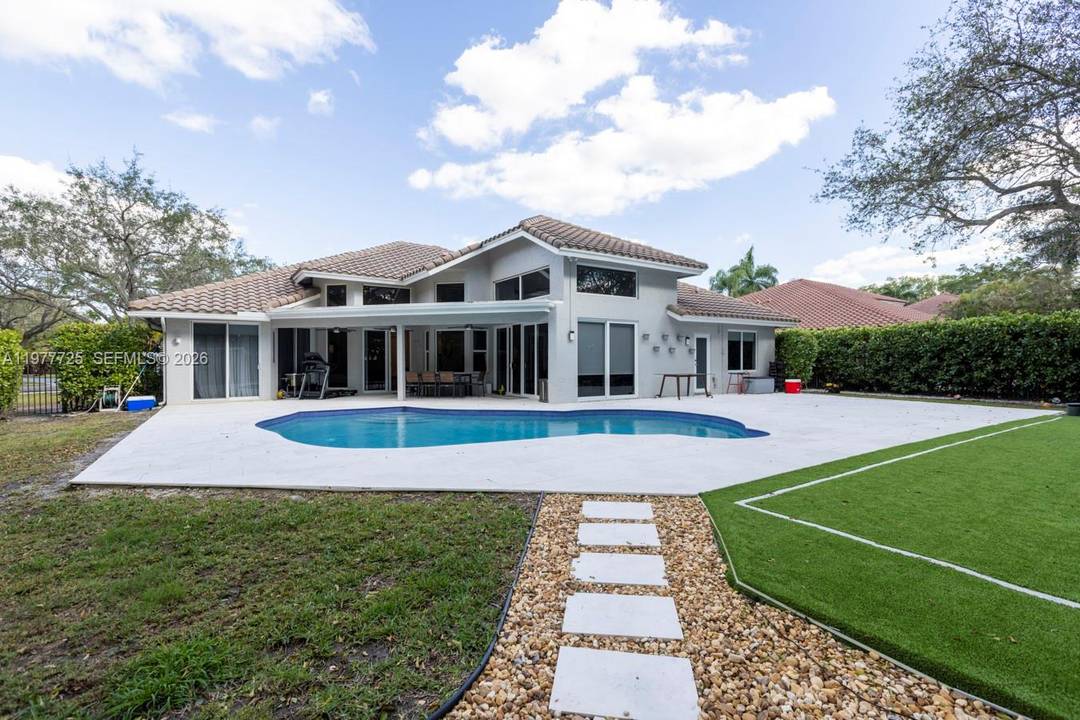 Finally, the home you ve been waiting for in Tequesta.