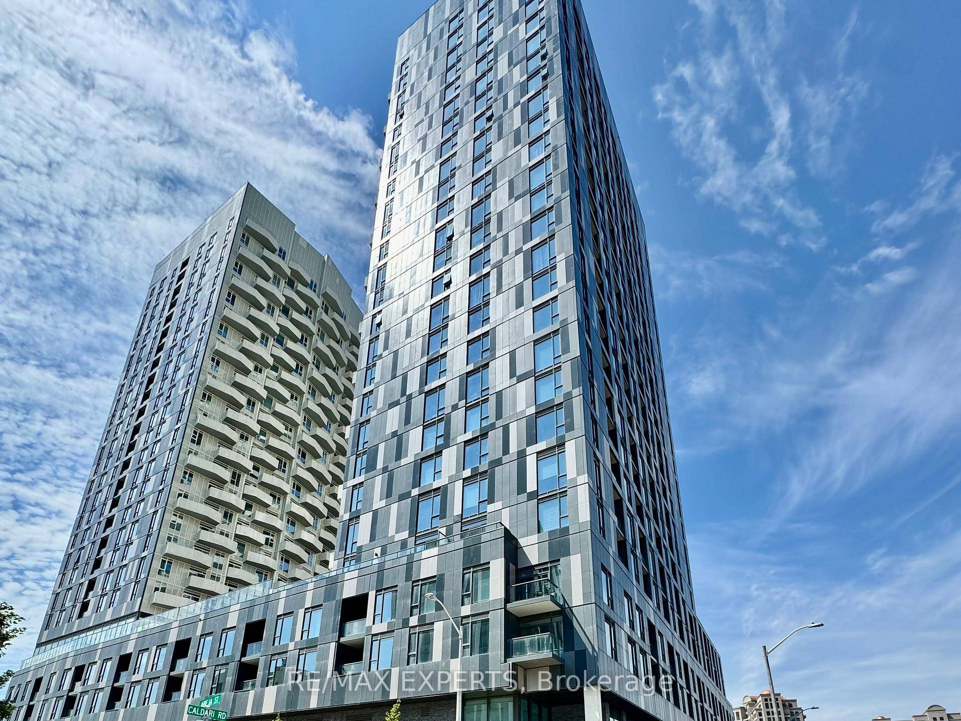 Welcome to 474 Caldari rd unit 506, this stunning brand new unit in 1 1 bedroom condo with garden view perfectly located at Jane amp ; Rutherford, one of Vaughans ...