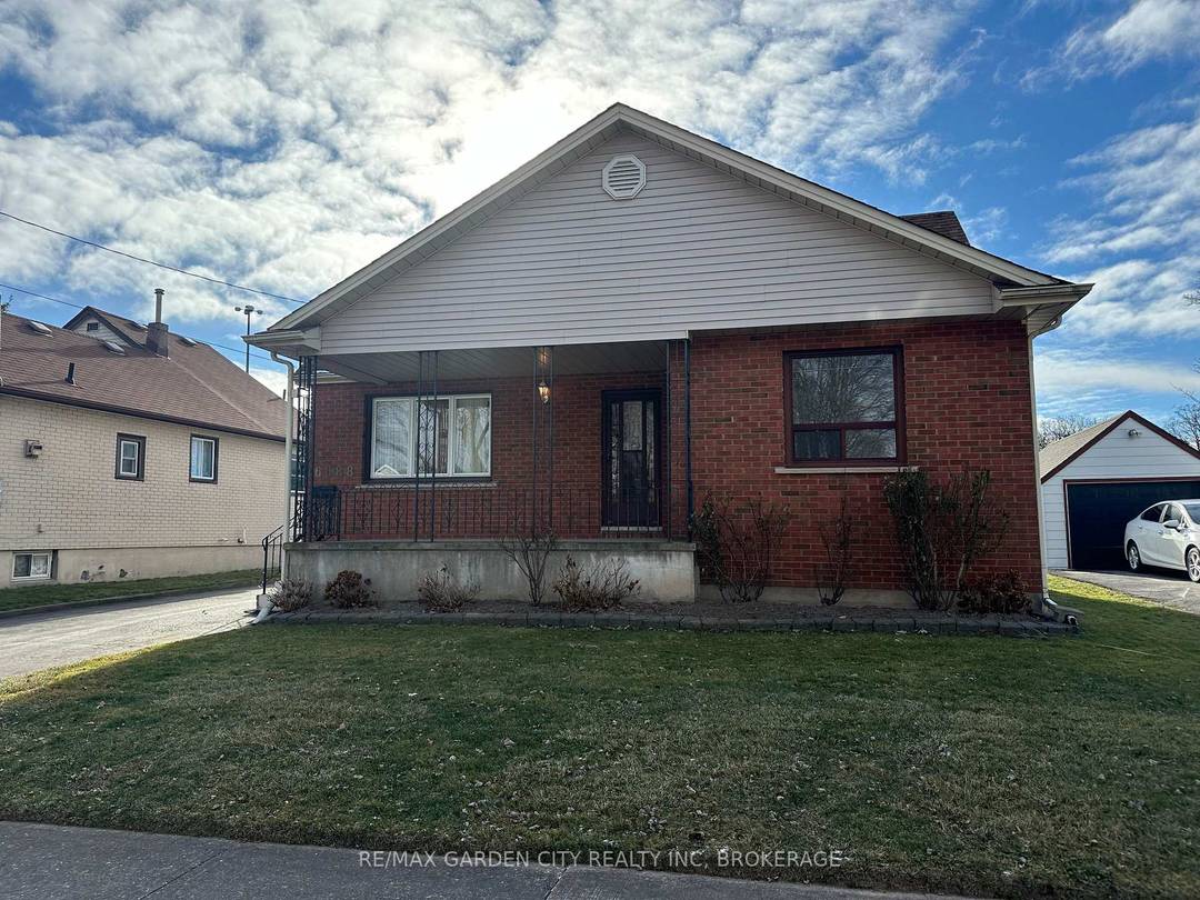 Located in a convenient Niagara Falls neighbourhood, this semi renovated one and a half storey home offers both comfort and accessibility.