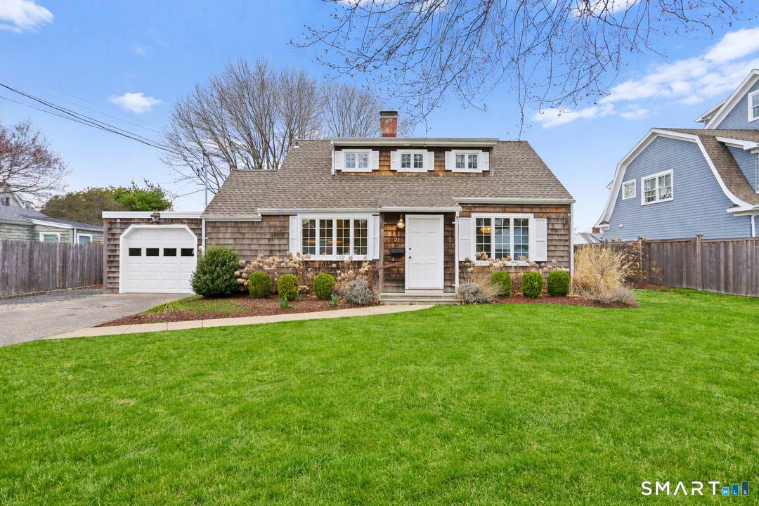 A wonderful opportunity to rent in the highly sought after Beach area !