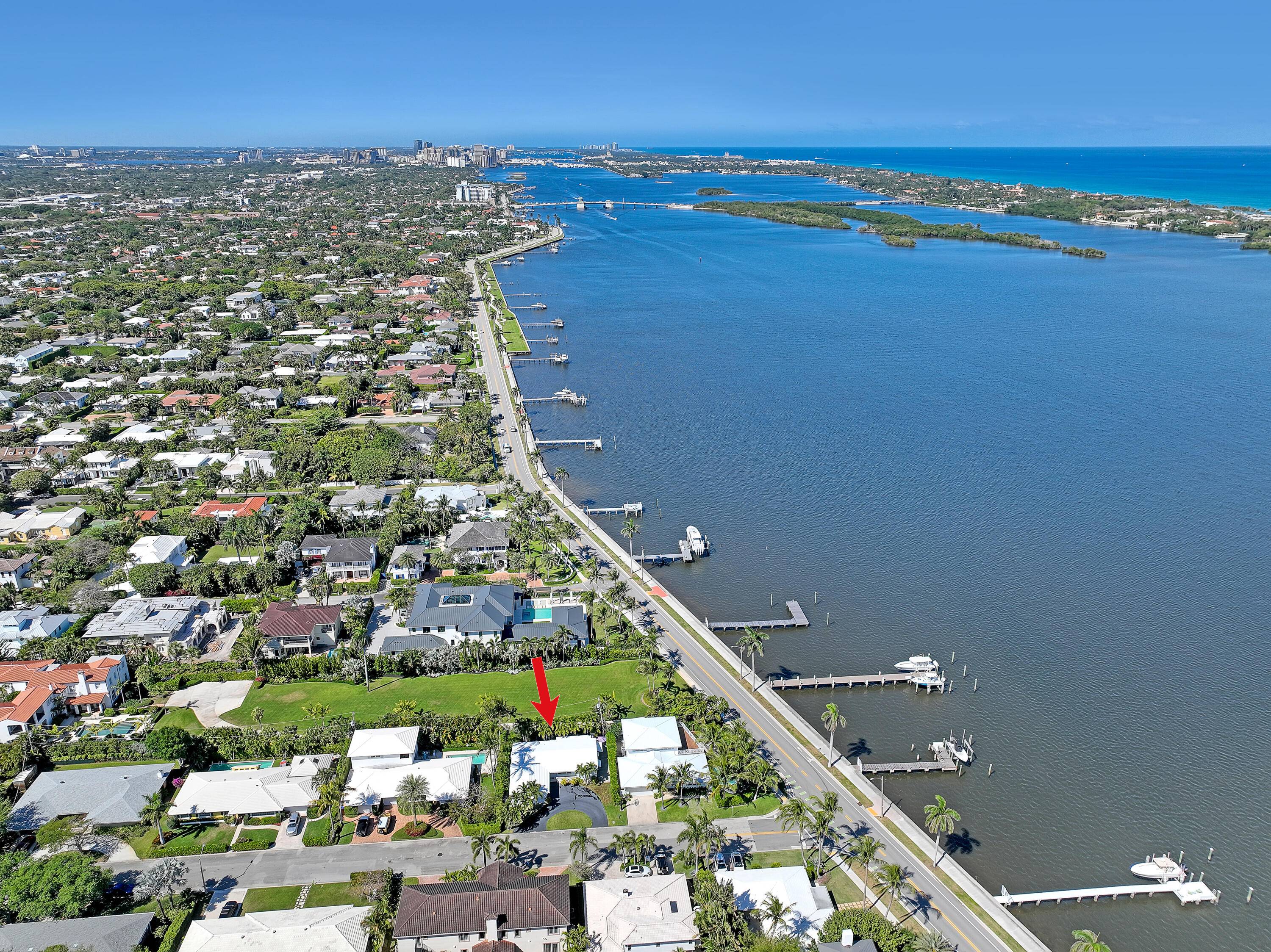 Welcome to the trendy sought after neighborhood of SoSo South of Southern.