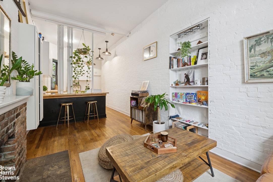Location is EVERYTHING and being moments away from multiple subway lines, the crosstown bus, Lincoln Center, the Time Warner Center, Central Park, incredible restaurants and everyday conveniences is PRICELESS.
