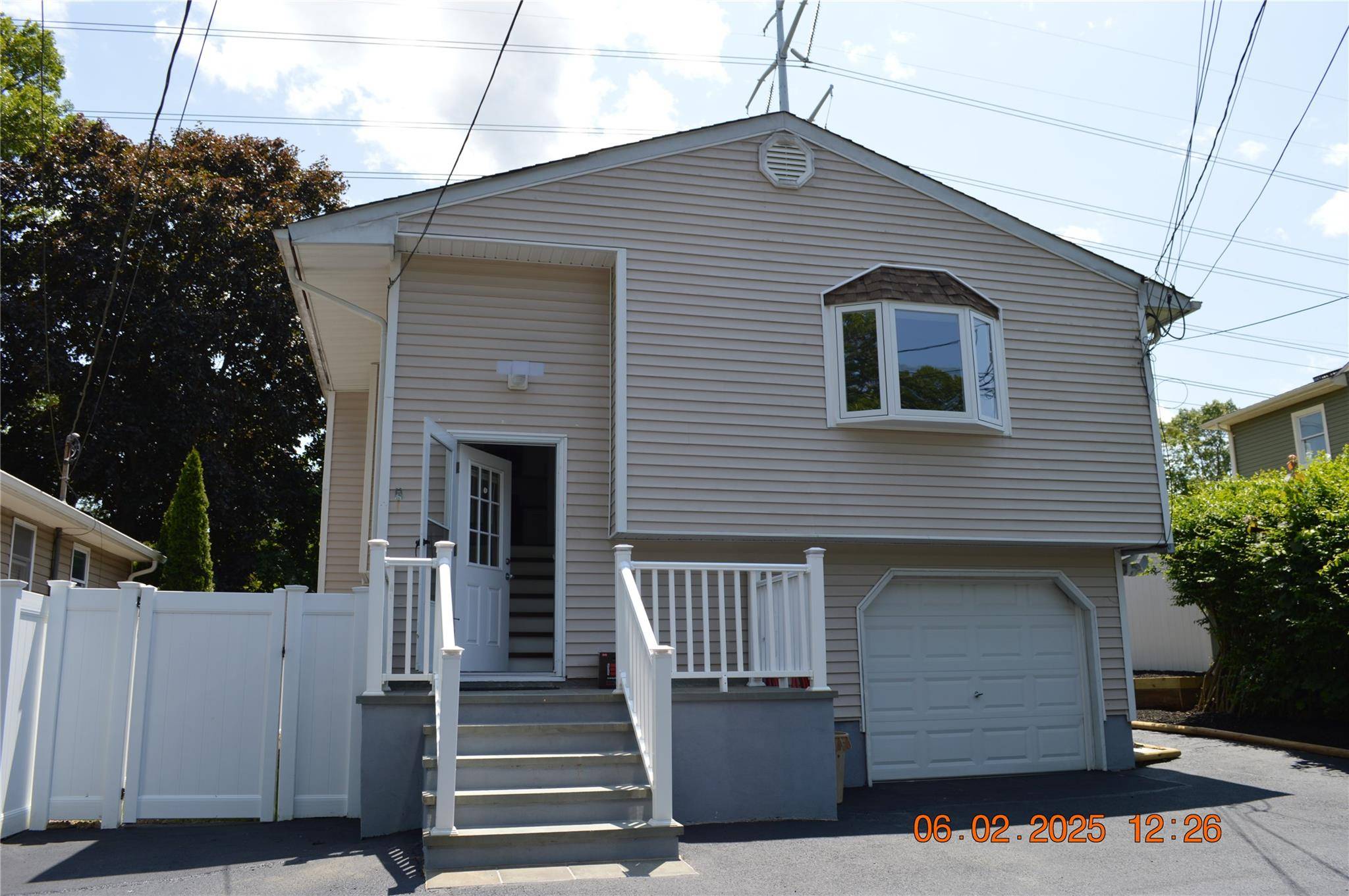 Welcome to your dream home in the heart of Ronkonkoma !