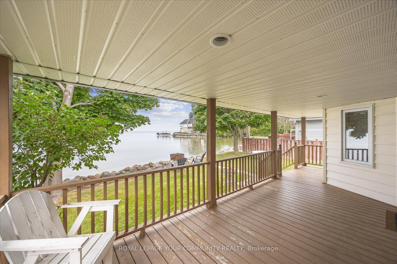Year Round Beachside Bungalow with Stunning Lake Simcoe Views !