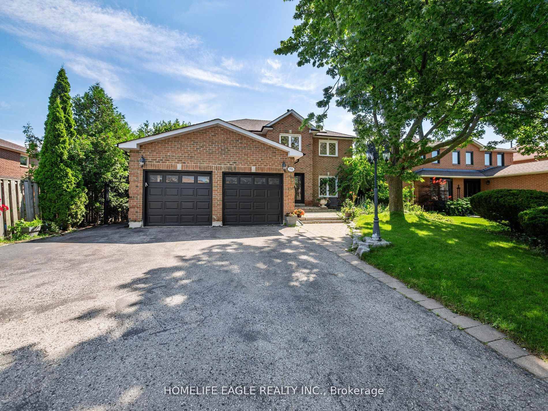 ALL INCLUSIVE Perfect Newly Upgraded Walk Out Basement Overlooking Private Greenspace NEW Vinyl Flooring Throughout Tons of Natural Light Feels Like Living on the Main Floor !