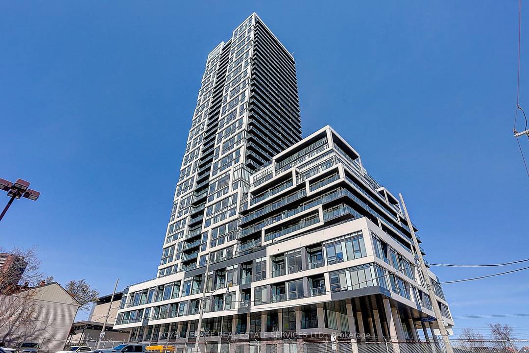 Indulge in the epitome of modern urban living with this luxurious 2 bedroom, 2 bathroom condo.