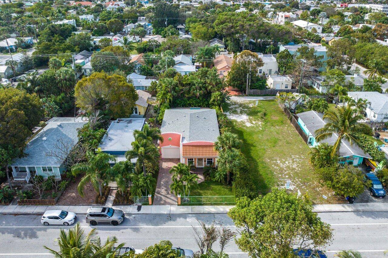 Great opportunity to build a new single family house or up to 3 apartments within a short walk to the heart of downtown Lake Worth and beaches.