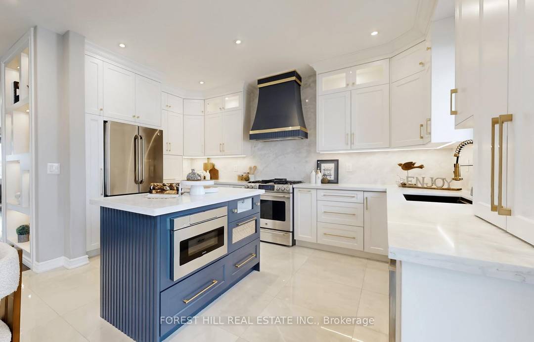 Welcome To Your Perfect Family Home In The Prestigious Jefferson Forest Neighbourhood One Of Richmond Hill's Most Sought After Family Friendly Communities !