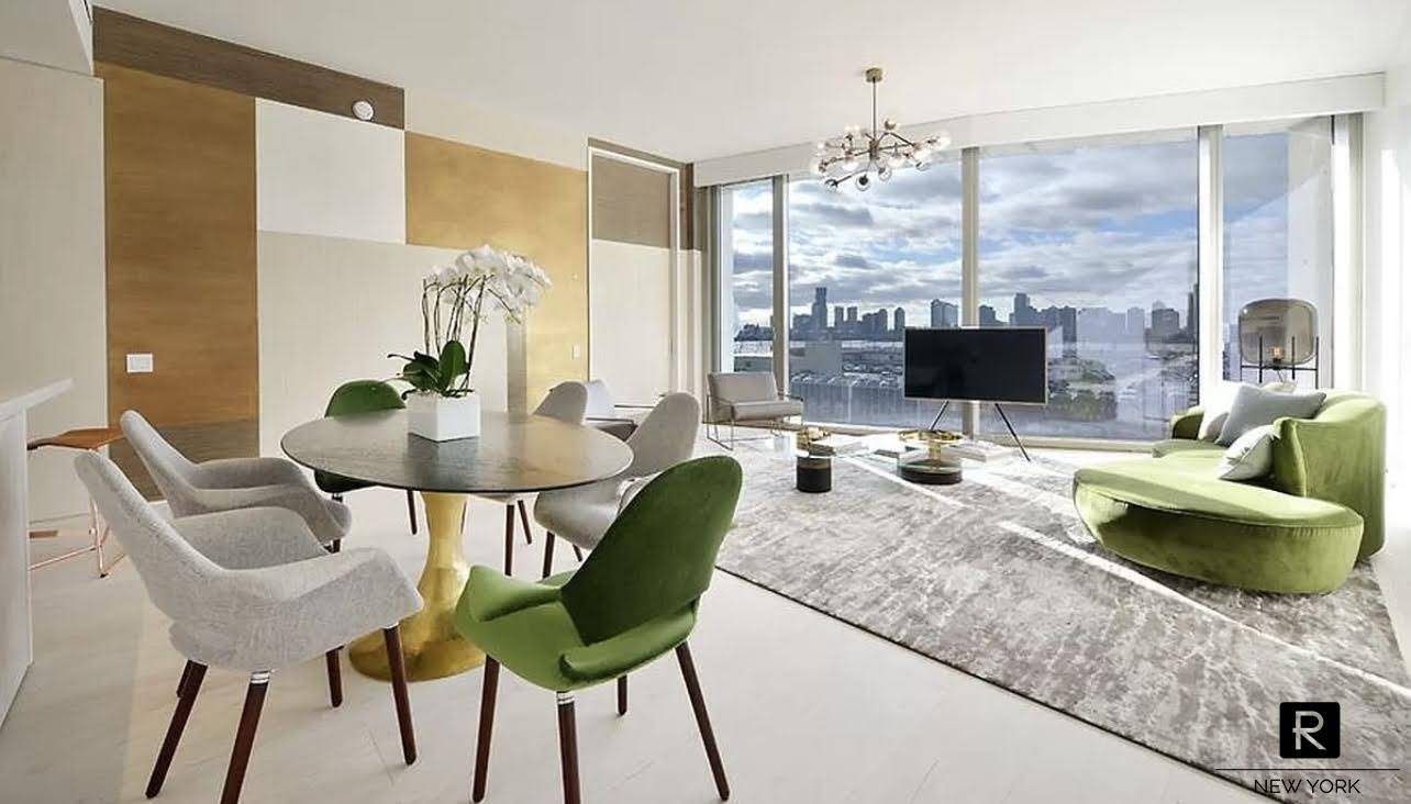 Conceptualized by Ian Schrager and designed by Herzog amp ; de Meuron for the modern lifestyle, this timeless 2, 046 sq ft residence accommodates gracious living and entertaining with its ...